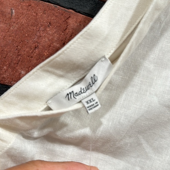 Medewell (Re)sponsible V-Neck Button-Back Sleeveless Top - Picture 6 of 11